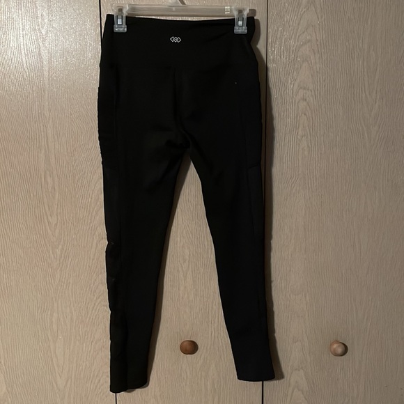 Legend brand high rise leggings with mesh ankle cutouts - Picture 2 of 4